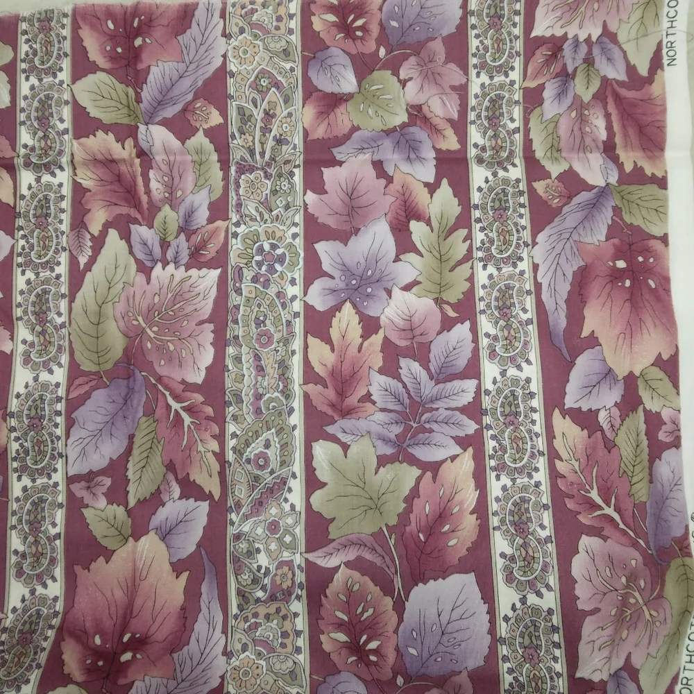 FABRIC Beautiful Vertical Stripes Of Leaves And Paisley 100%cotton, 3 Yards